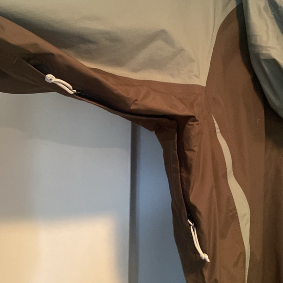 North Face Lightweight Jacket - Picture 5 of 12